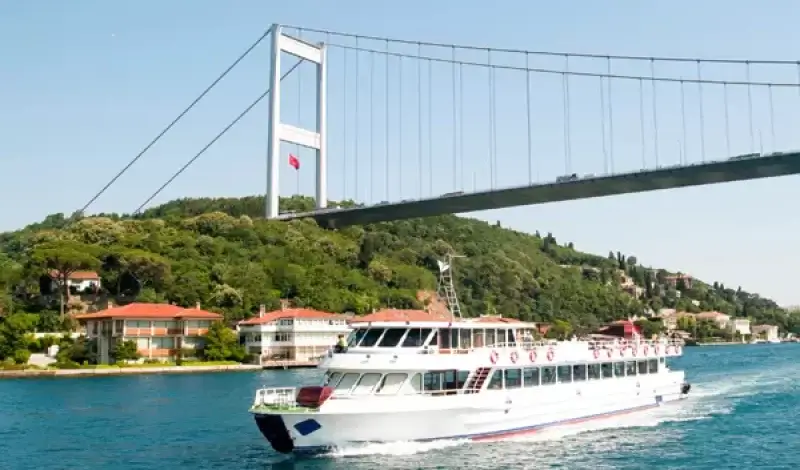 Istanbul Afternoon Bosphorus Tour - Image 1
